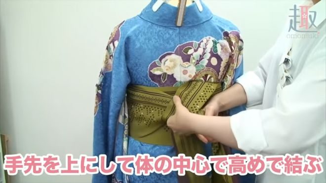 【卒業式】プロの着付け師が教える女袴の着付け手順